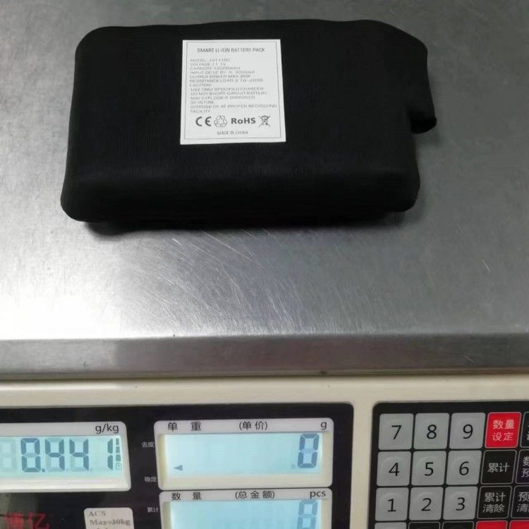 Zimowe ogrzewane ubrania Akumulator 7,4V 12V 10000mAh głowica ładowania prądu stałego Czarny kolor
