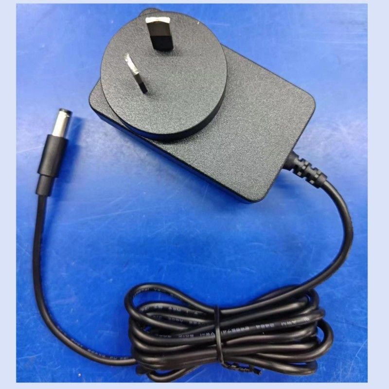 Adapter AC/DC 12V 2A Ładowarka AU wtyczka DC 5,5x2,1 mm wtyczka męska