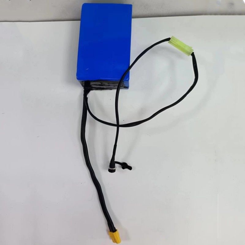 Niestandardowy pakiet baterii 18650 36V 2600mAh 10 komórek z małym wtyczką do ładowania